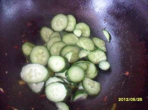 娱乐吃瓜视频制作方法