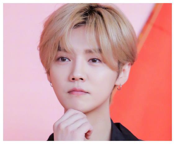 娱乐吃瓜男明星做头发